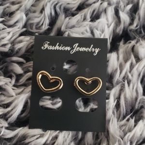 Gold-filled love 💛 shaped stud earring